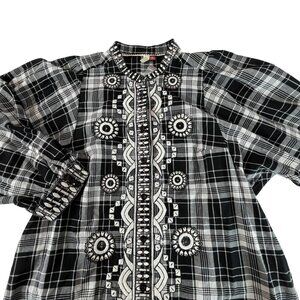 Anthropologie Pilcro Bella Femme Button Down Top Blouse womens XS Embroidered